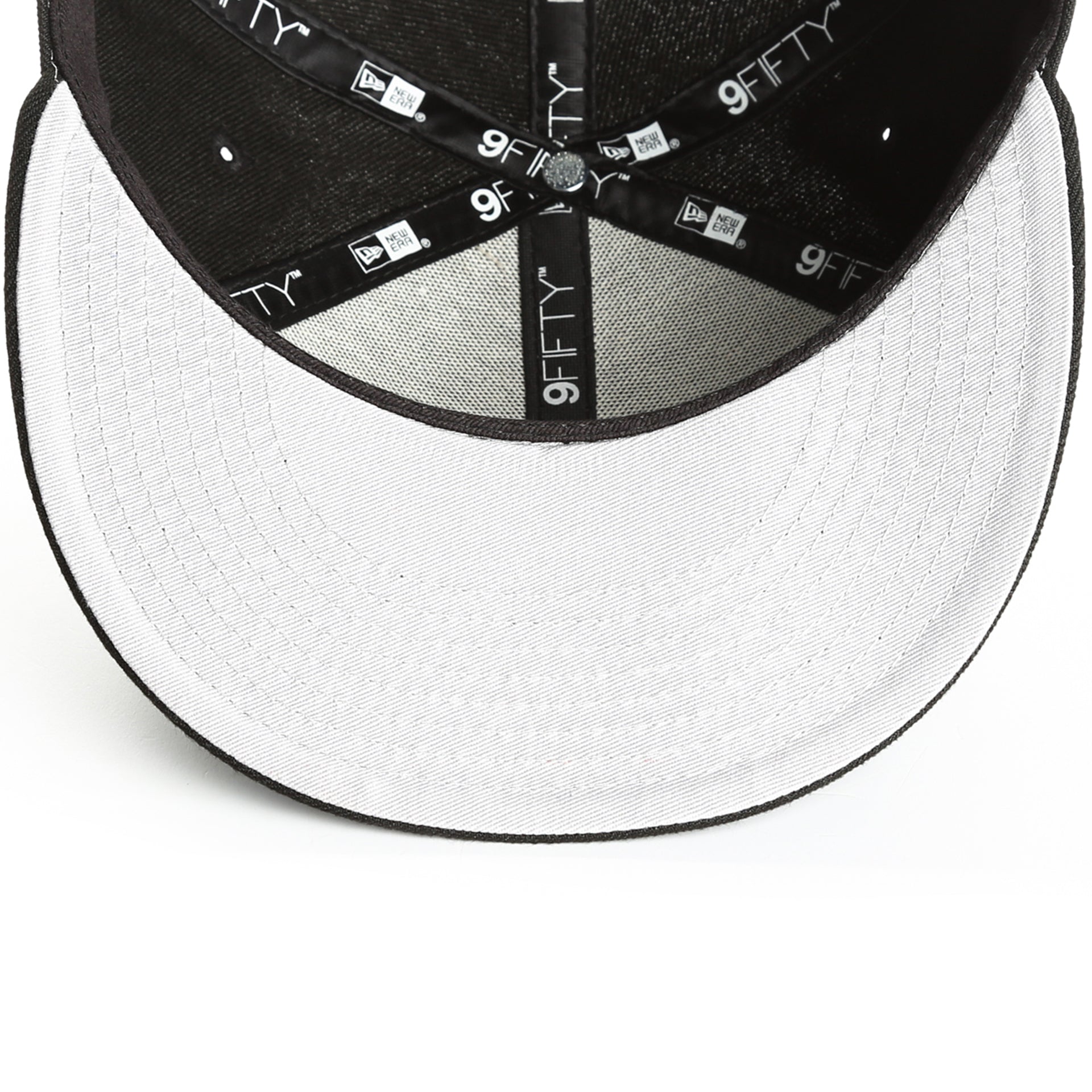 Men's San Francisco Giants New Era Black Tear Trucker 9FIFTY Snapback Hat