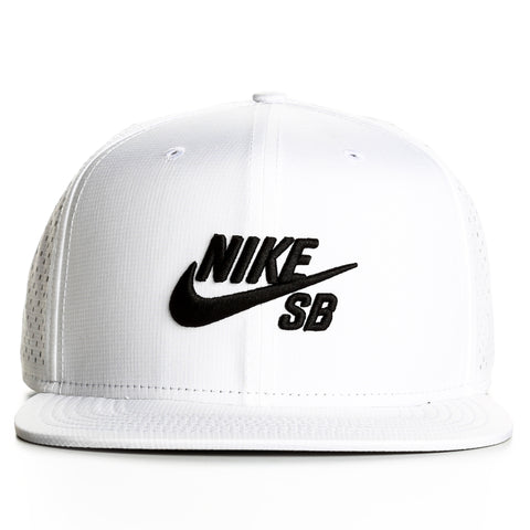 Nike SB Performance Trucker Snapback - White
